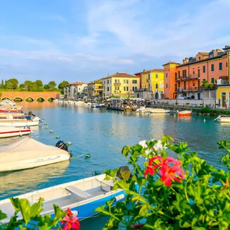 Apartman Tokyo - Comfort Moderno A Due Passi Dalle Attrazioni Del Garda *