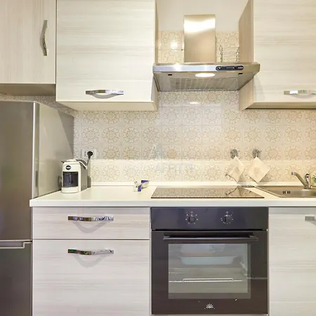 Tokyo - Comfort Moderno A Due Passi Dalle Attrazioni Del Garda Apartment *